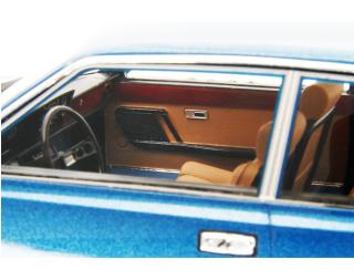 Fiat 130 Coupé 1971 Blu Met. Laudoracing 1:18 Resinemodell (Türen, Motorhaube... nicht zu öffnen!)